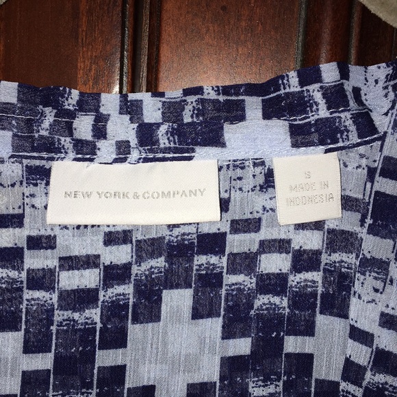 Shirt - Picture 3 of 4